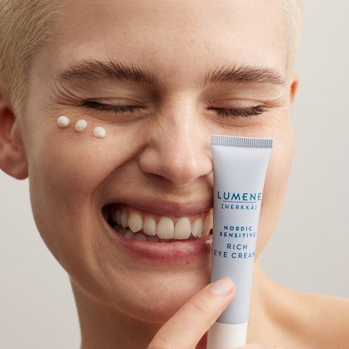 Lumene Nordic Sensitive [Herkkä] Rich Eye Cream Barojošs krēms acu apvidum bez smaržvielām 15 ml