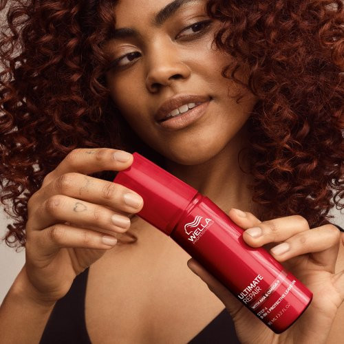 Wella Professionals Ultimate Repair Protective Leave-in Neskalojams serums matu atjaunošanai un aizsardzībai 140ml