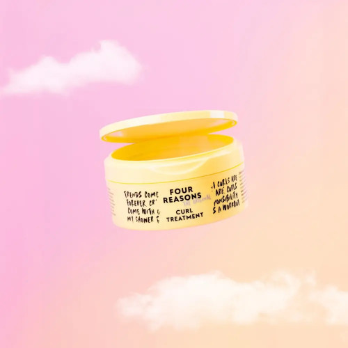 Four Reasons Curl Treatment Moisturizing 3-in-1 Conditioner Kondicionieris cirtainiem matiem 200ml