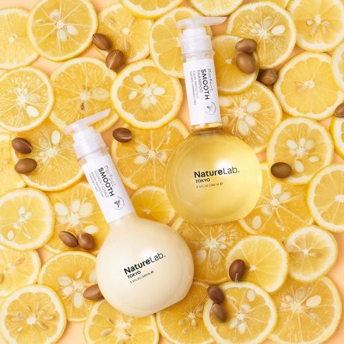 NatureLab Tokyo Perfect Smooth Shampoo Izlīdzinošs šampūns 340ml