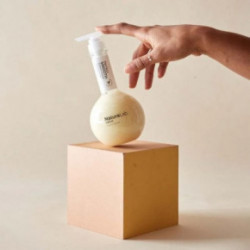 NatureLab Tokyo Perfect Smooth Conditioner Izlīdzinošs kondicionieris 340ml