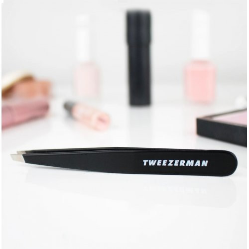 Tweezerman Black Classic Slant Tweezer Pincete, melna 1gab.