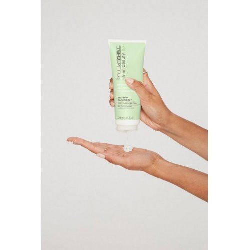 Paul Mitchell Clean Beauty Anti-Frizz Conditioner Nogludinošs kondicionieris 250ml